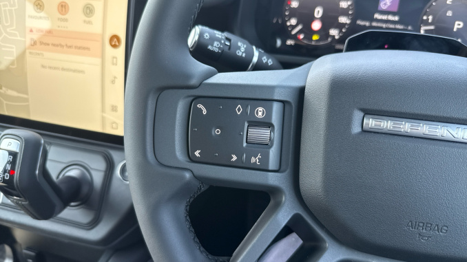Land Rover Defender 3.0 D250 X-Dynamic SE 90 3dr Auto Diesel Estate - Image 52